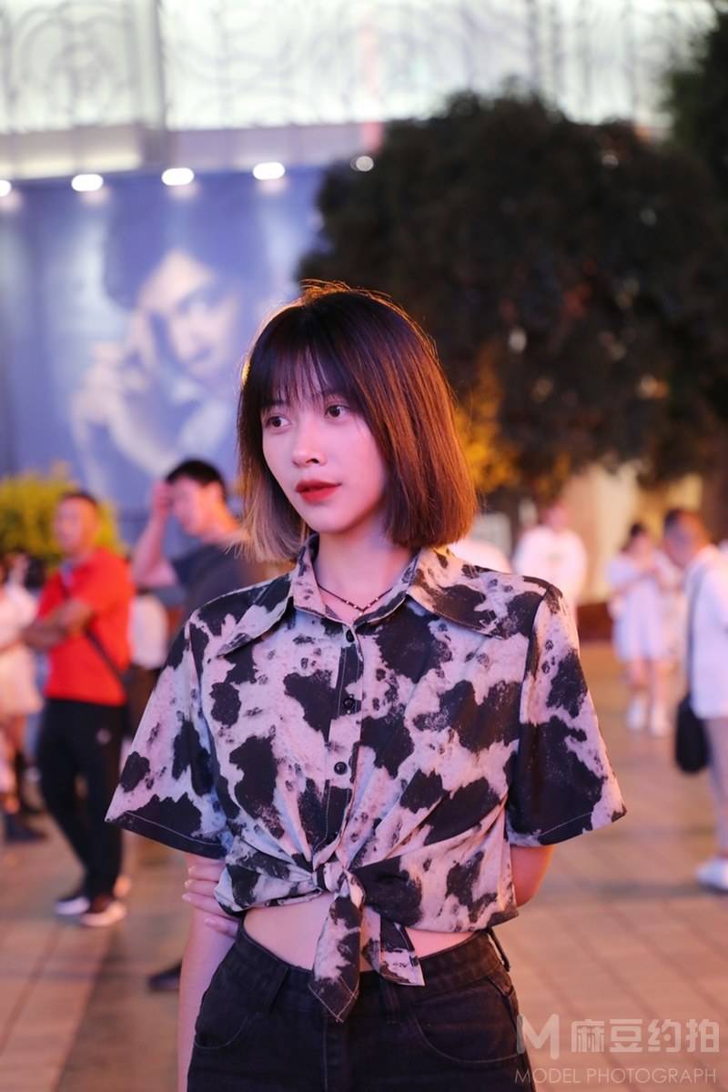 情绪模特