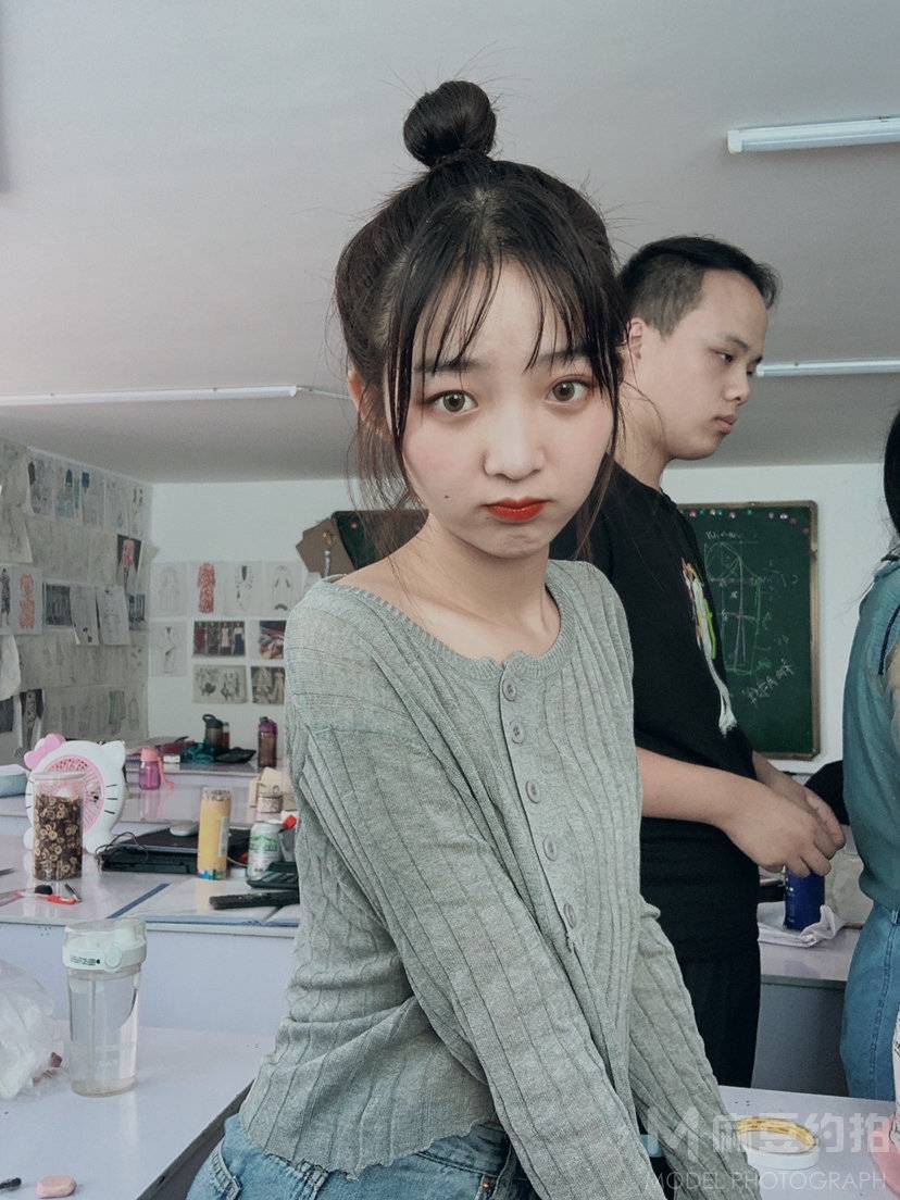 少女模特