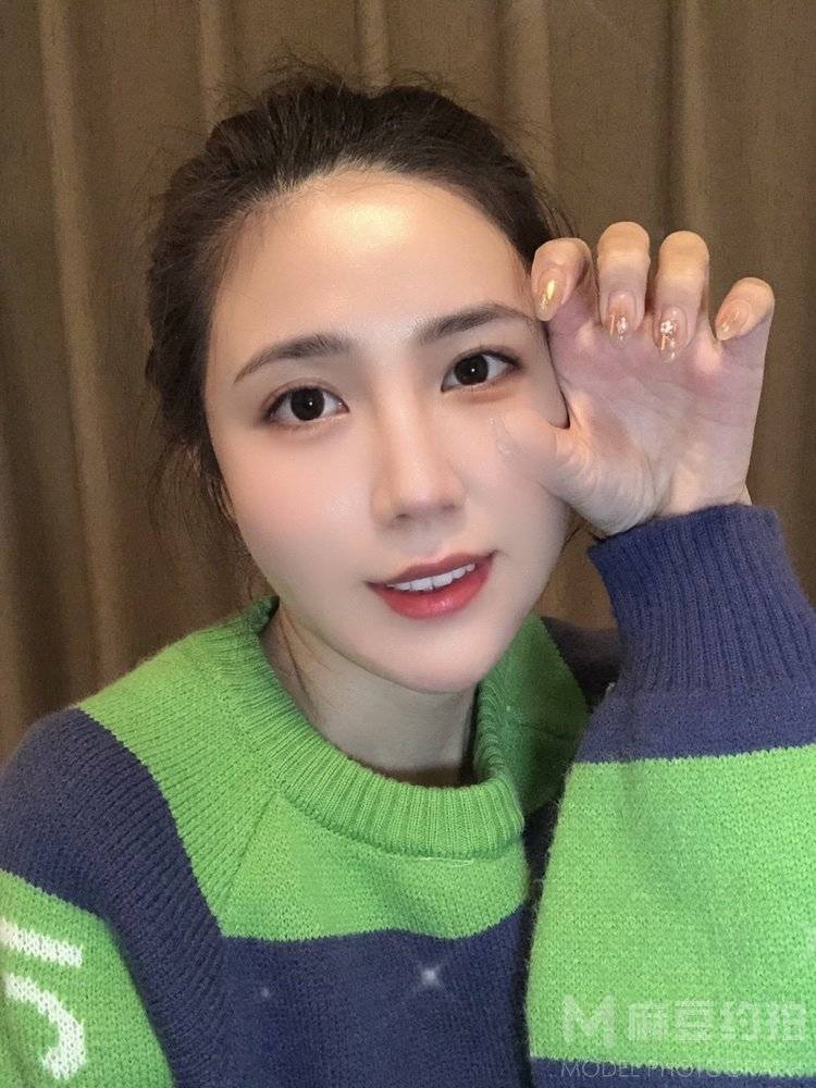 纪实模特