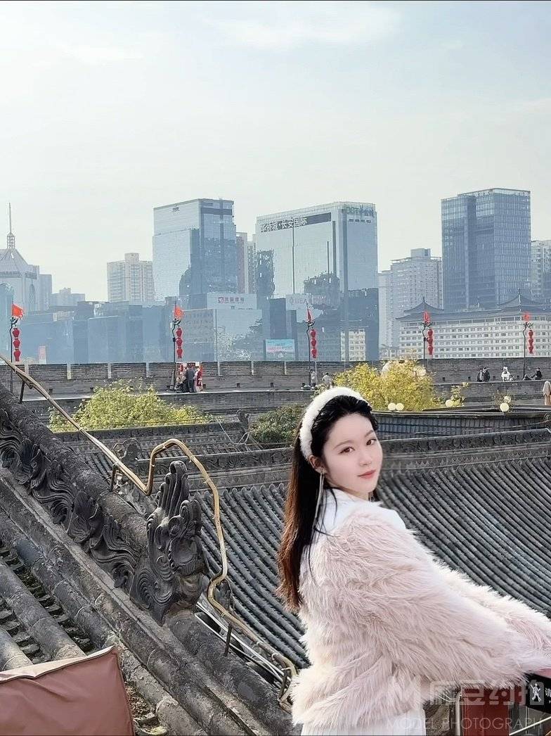 黑白模特