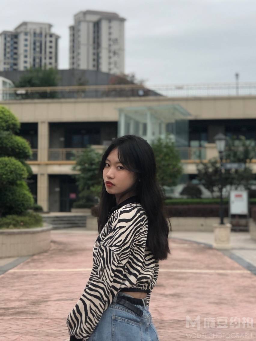 校园模特
