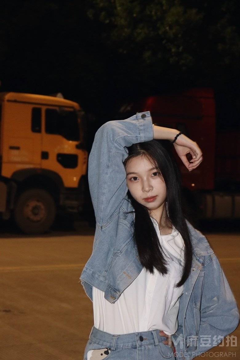 少女模特