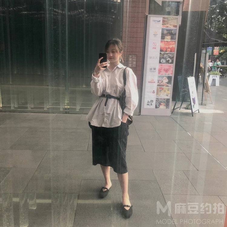 校园模特