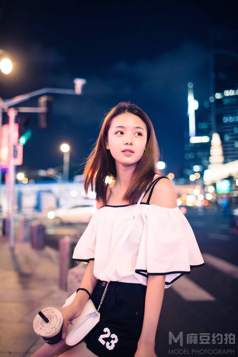 夜景模特