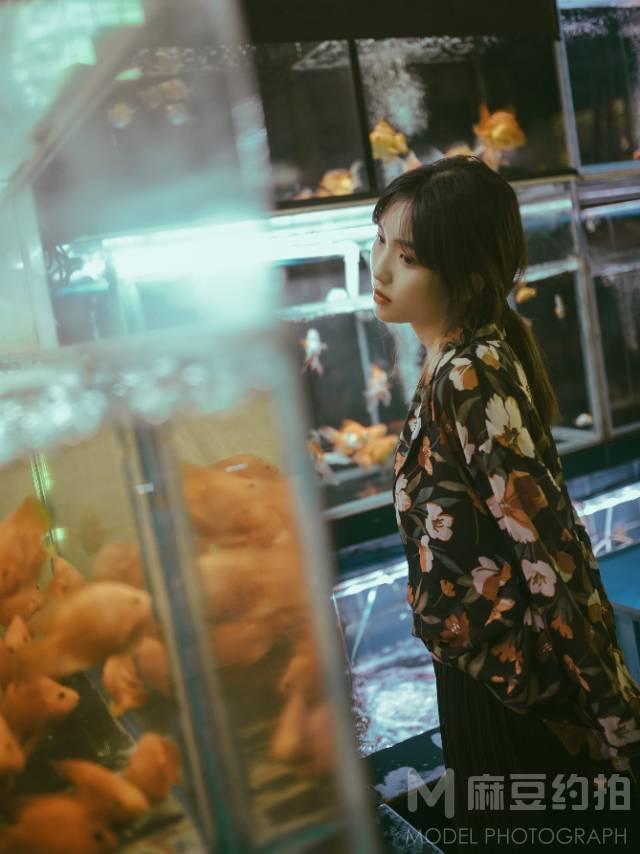 情绪模特
