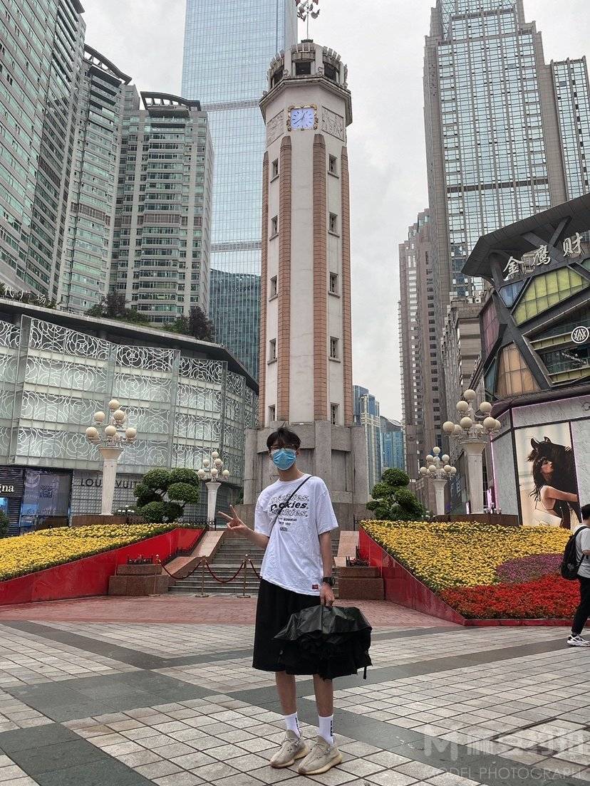 校园模特