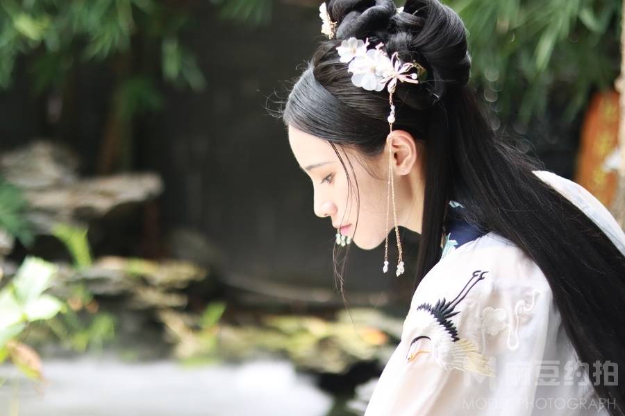汉服模特