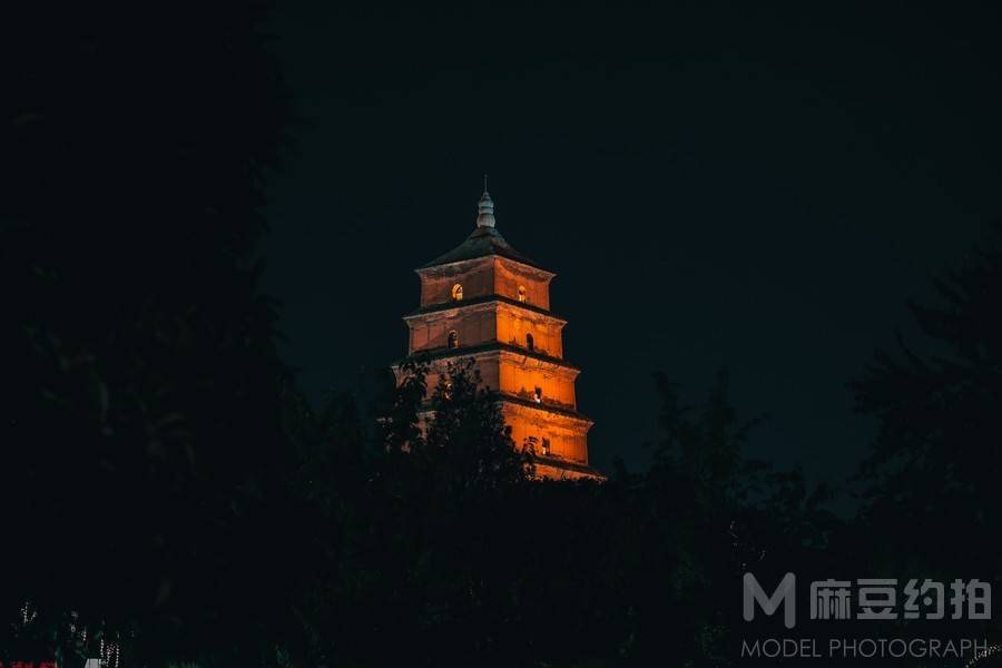 夜景模特