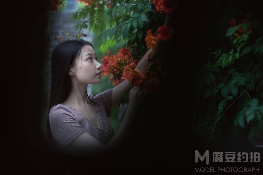 情绪模特