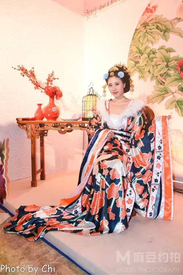妆容模特