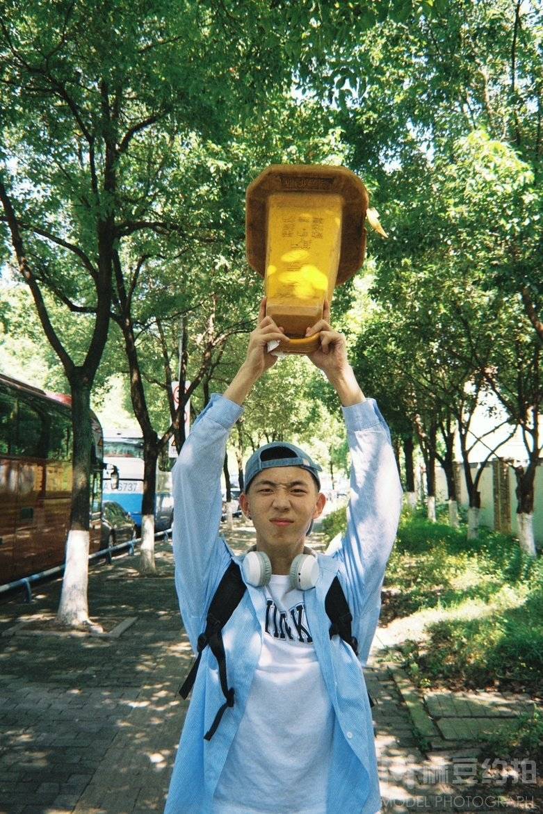 校园模特