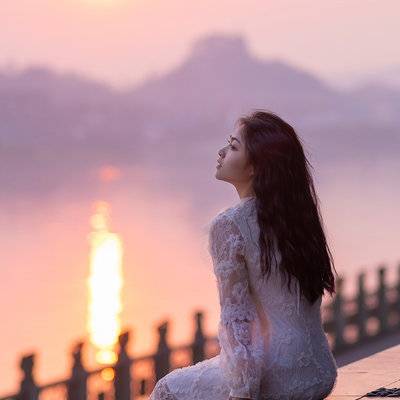 情绪模特
