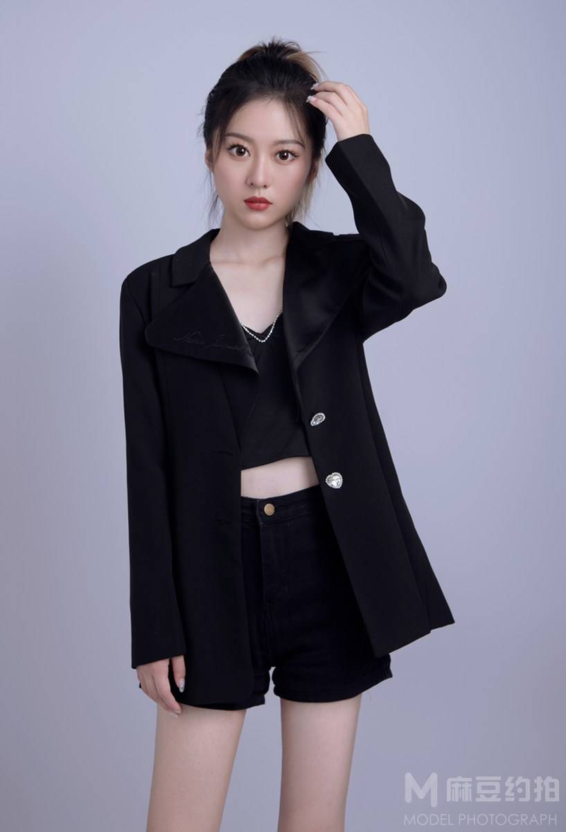 情绪模特