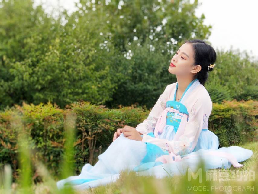 情绪模特