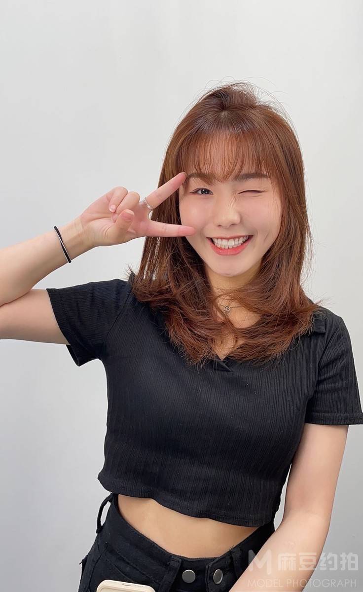 妆容模特