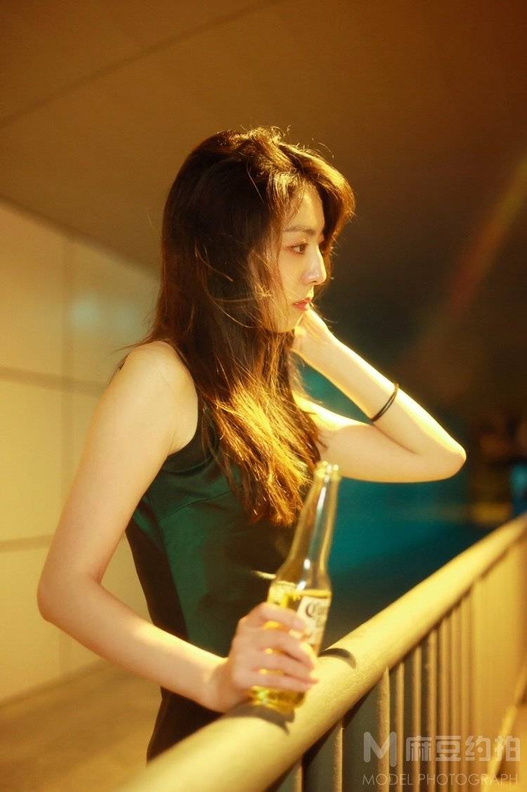 胶片模特