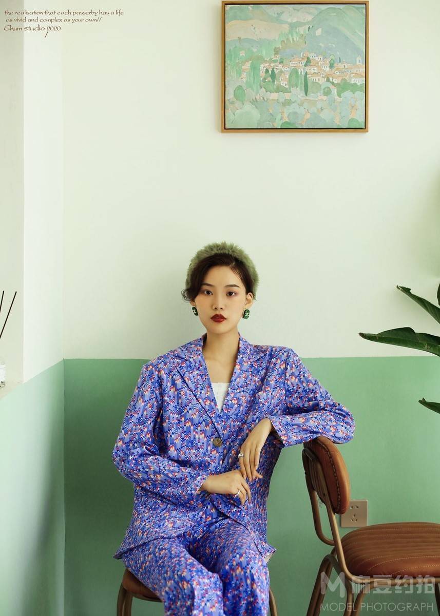 情绪模特