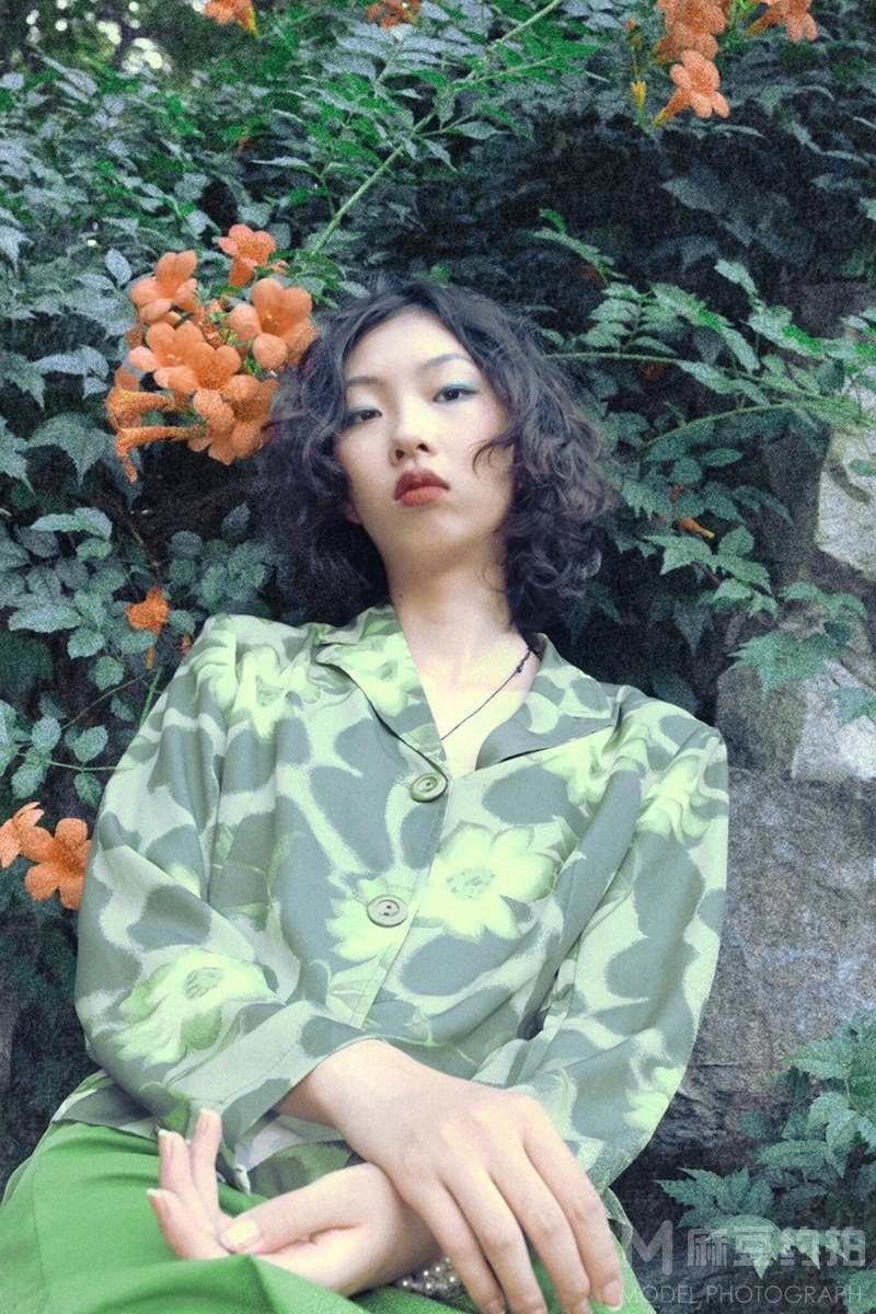 情绪模特