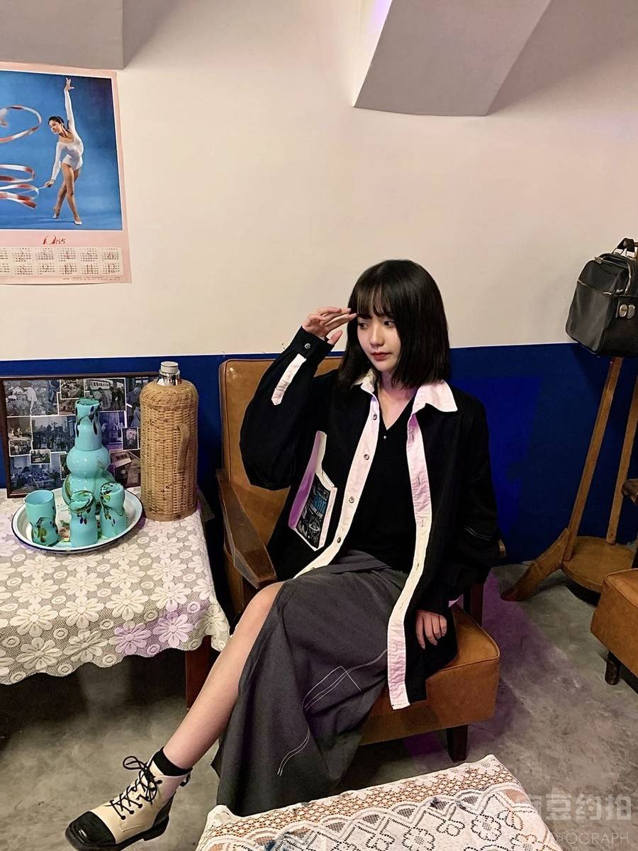 情绪模特