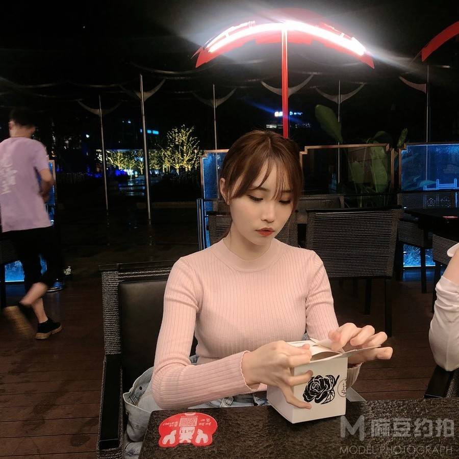 清新模特