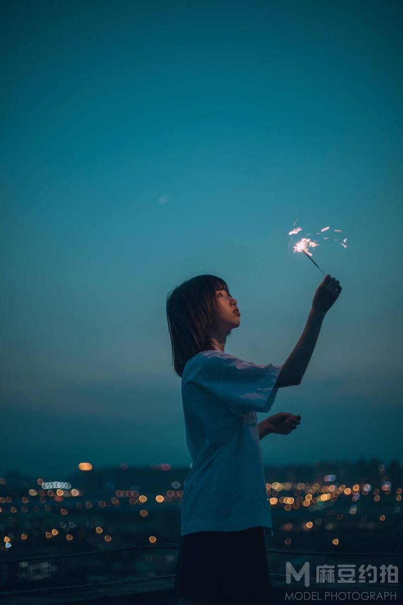 夜景模特