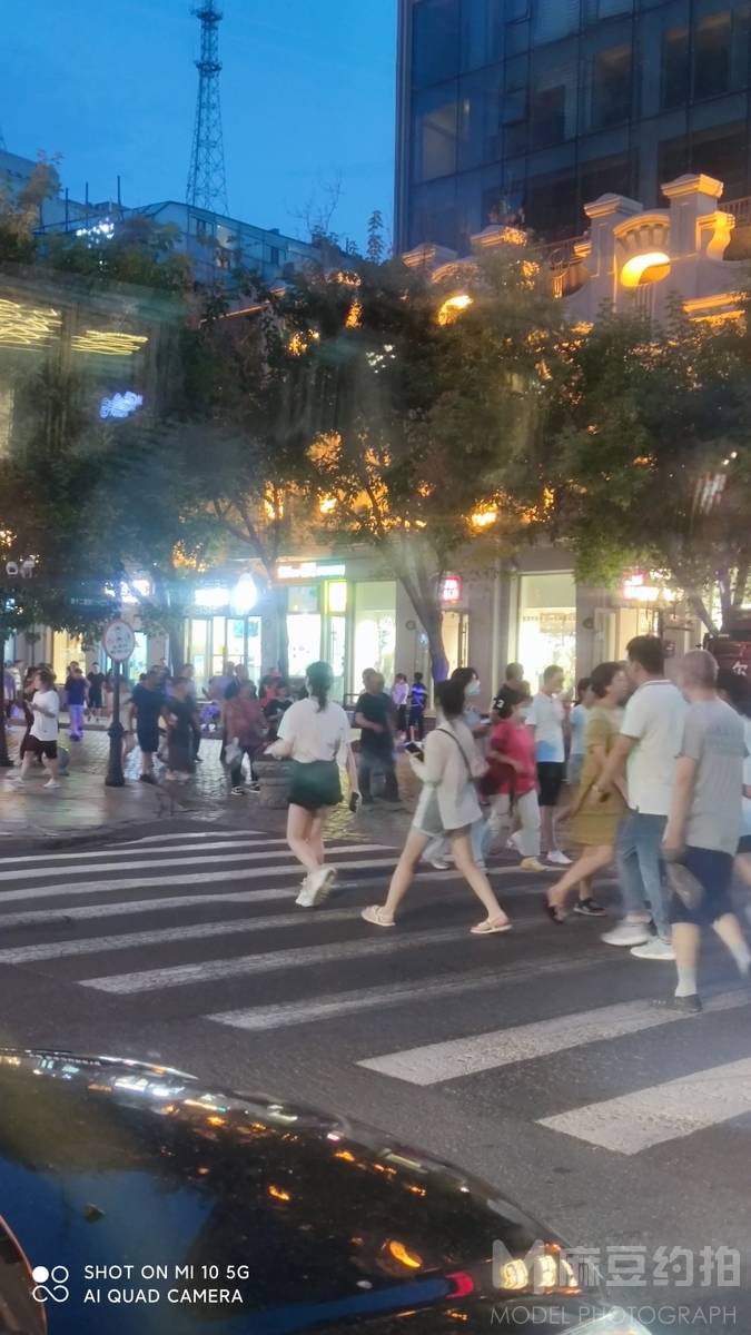夜景模特