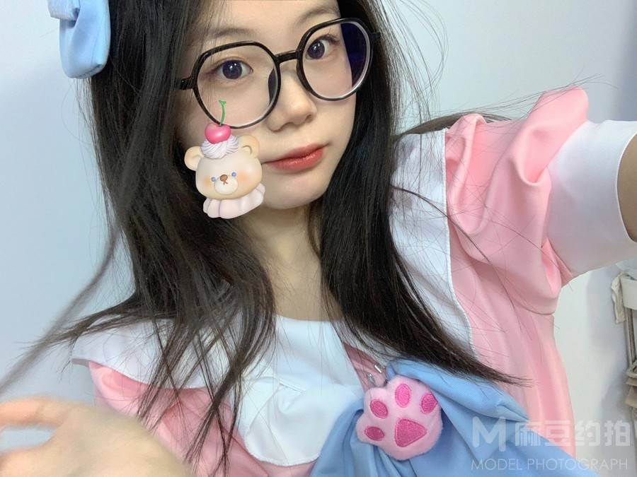 校园模特