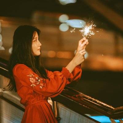 情绪模特