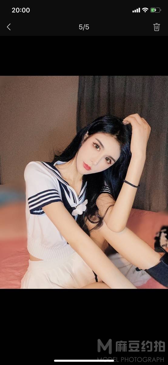 黑白模特