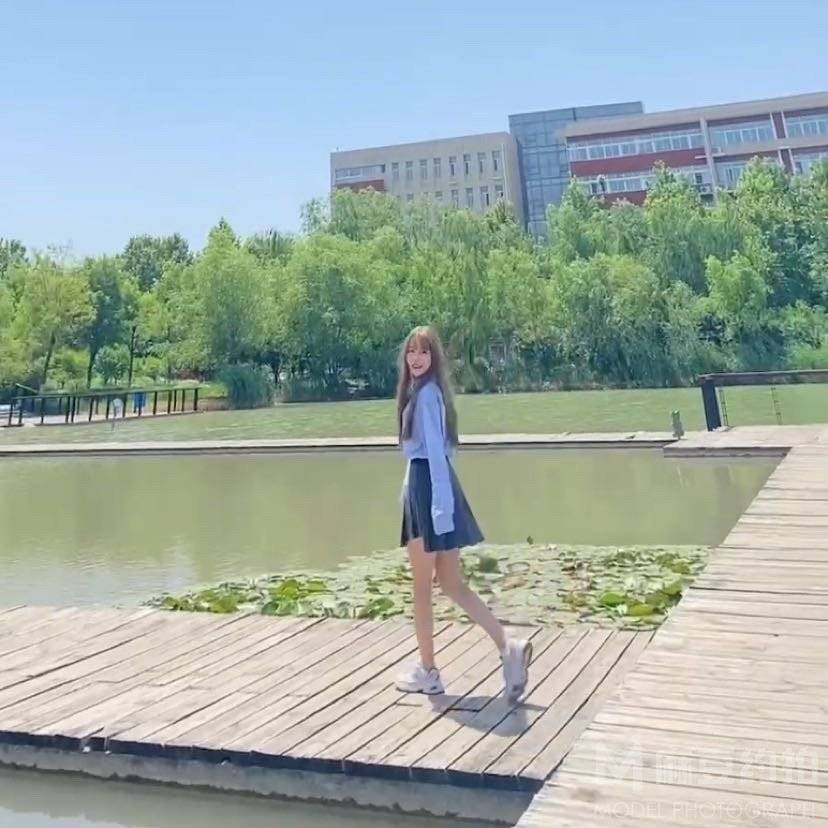 校园模特