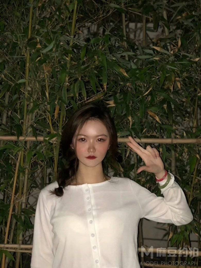 妆容模特