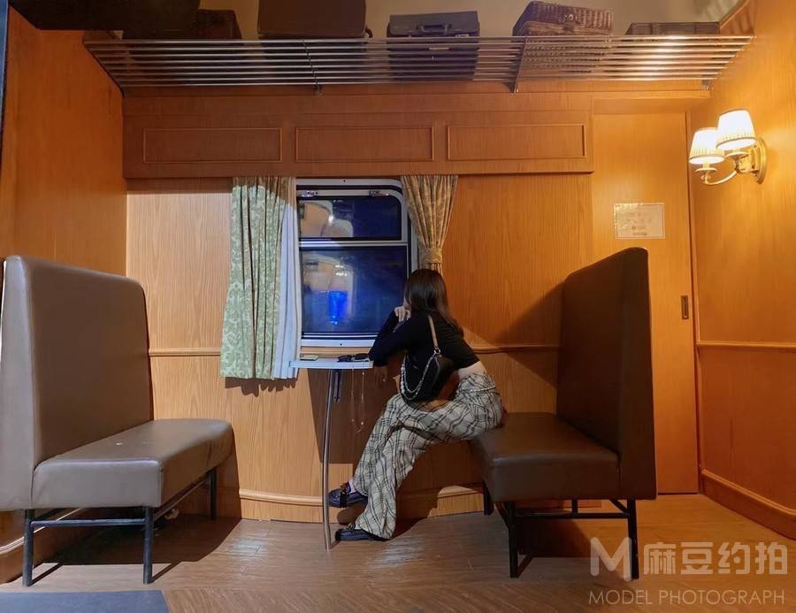 夜景模特