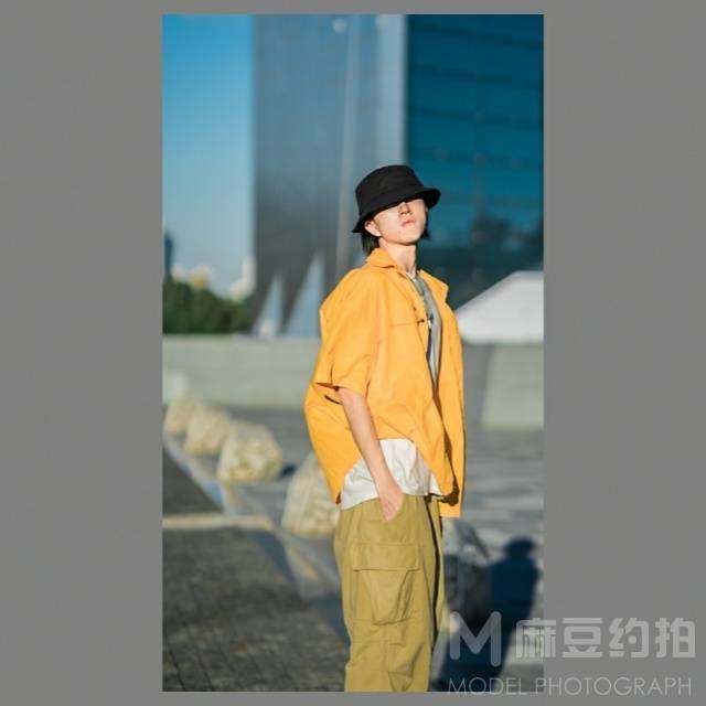 情绪模特