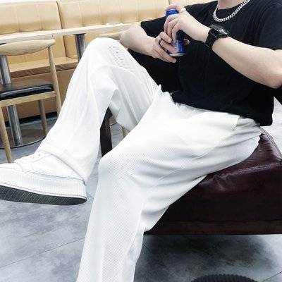 黑白模特