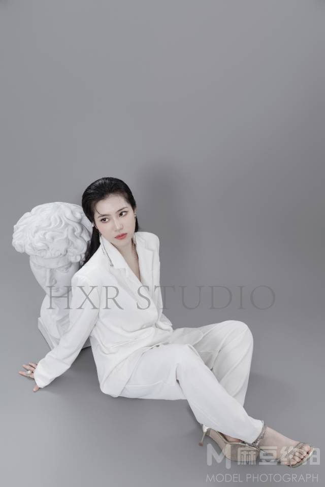 黑白模特