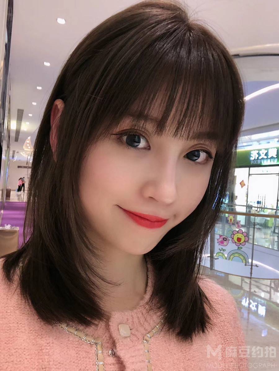 妆容模特