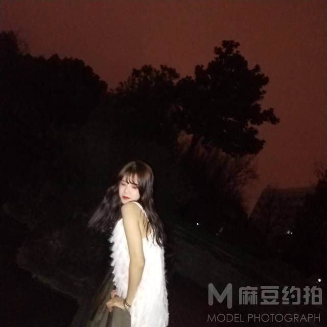 夜景模特