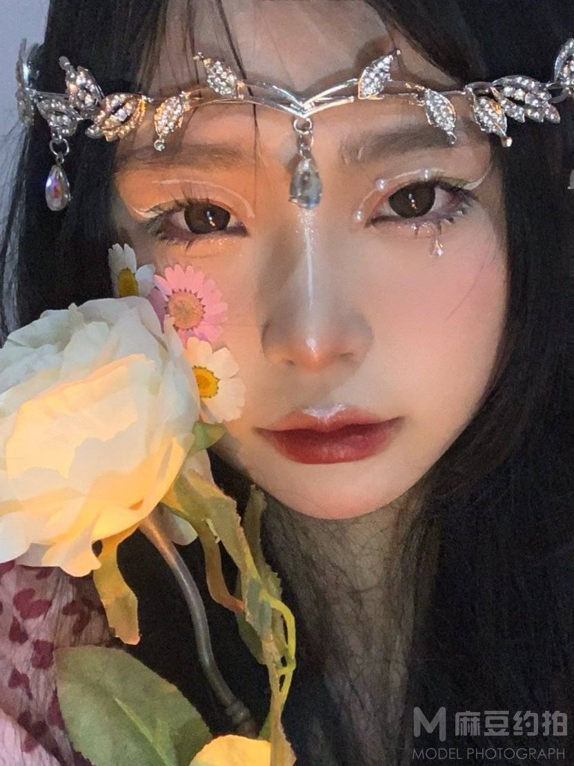 妆容模特