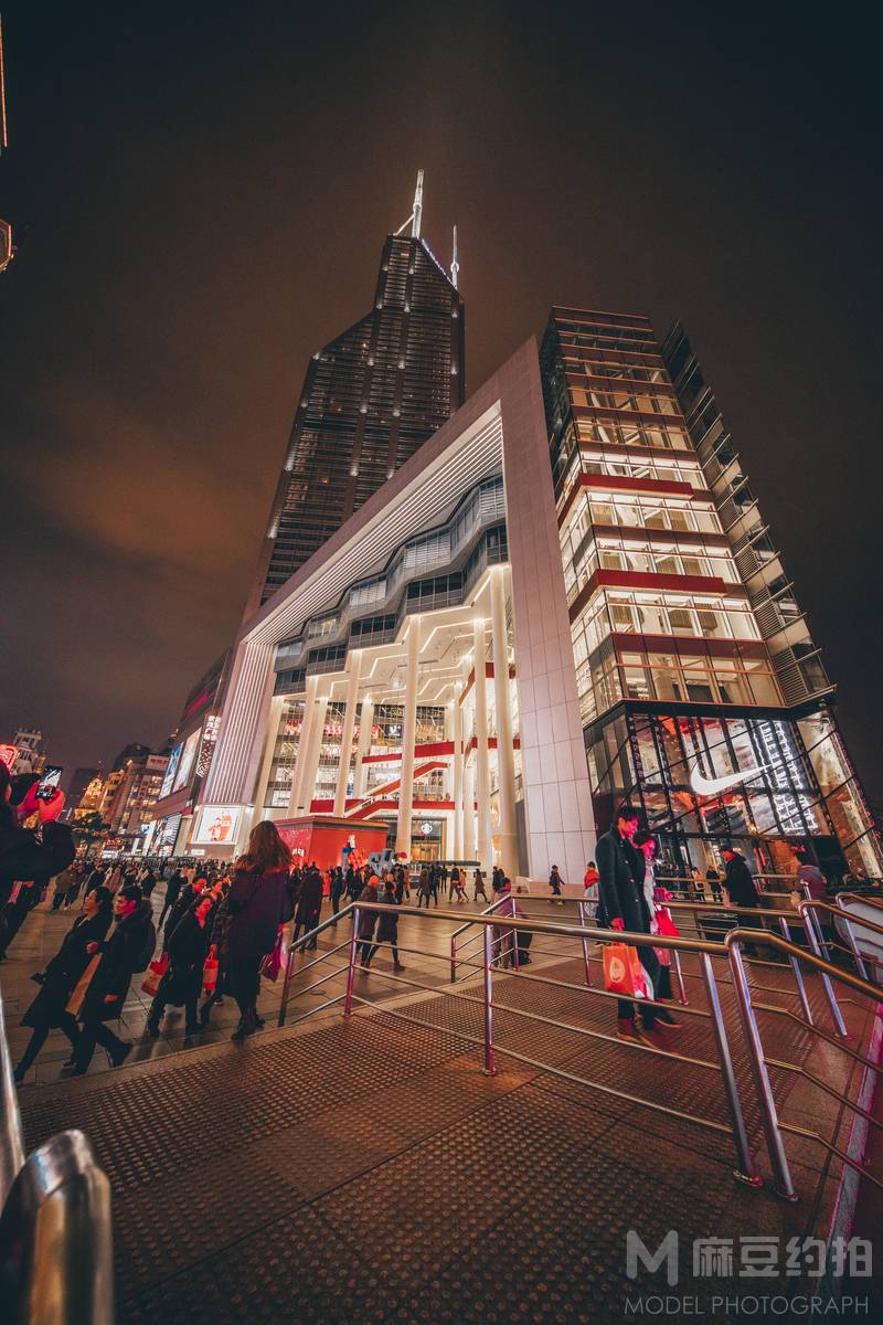 夜景模特