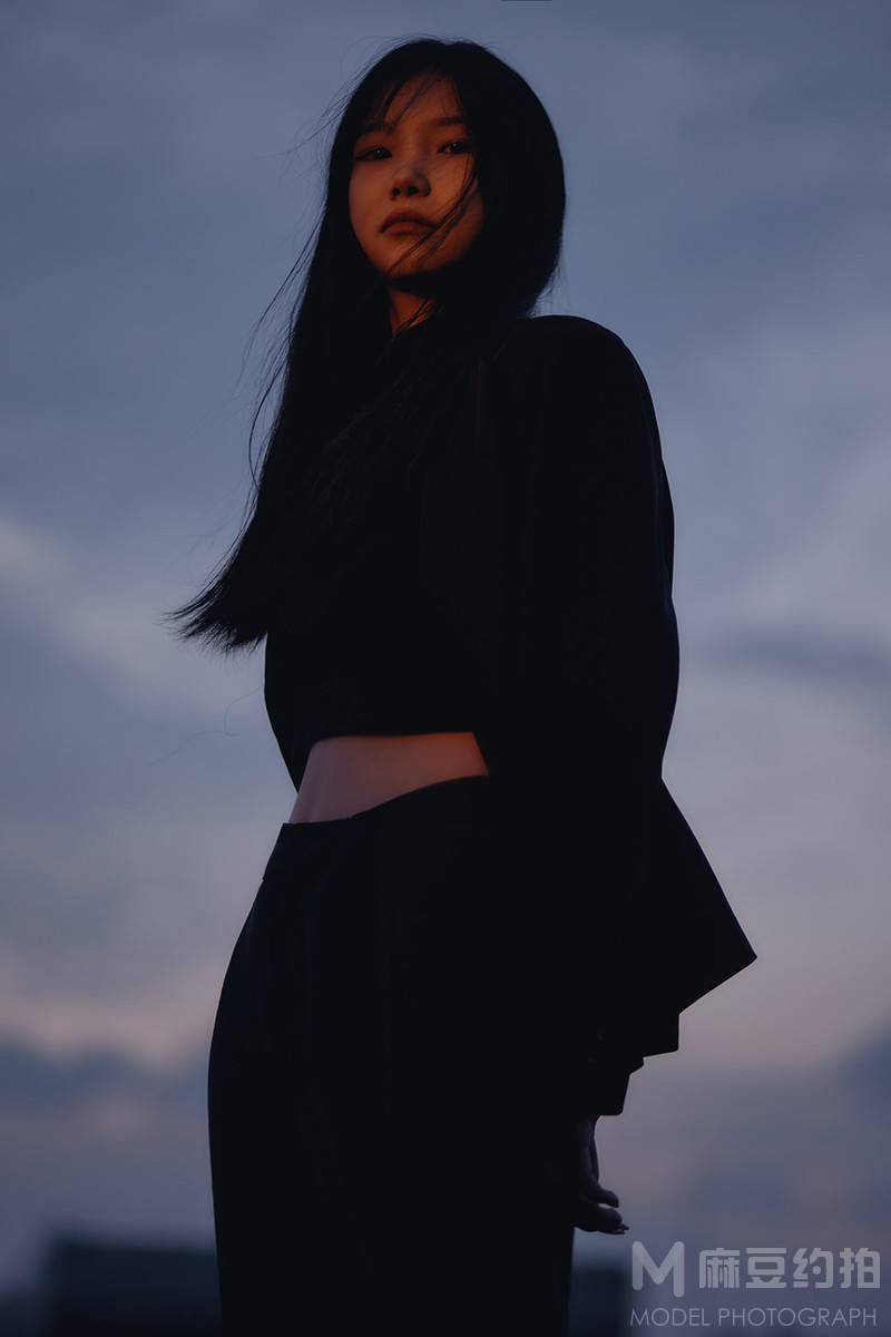 情绪模特