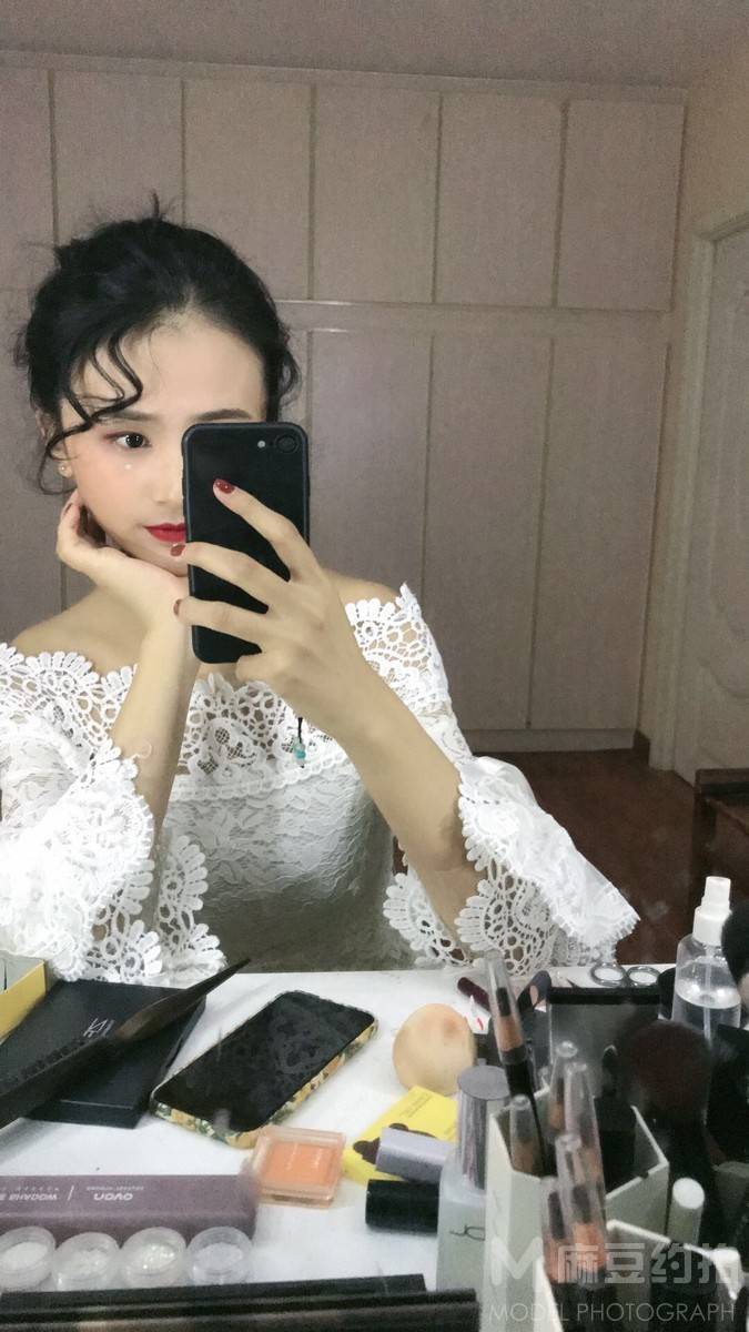 妆容模特