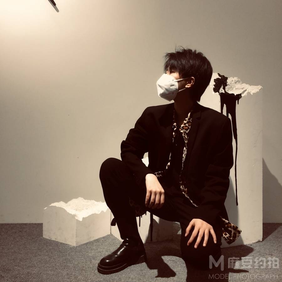 黑白模特