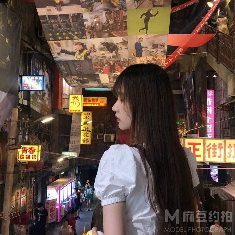 校园模特