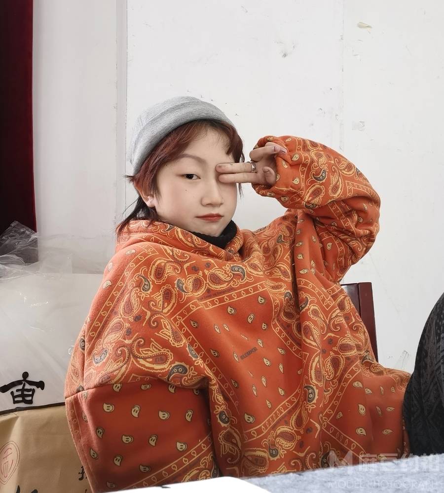 黑白模特