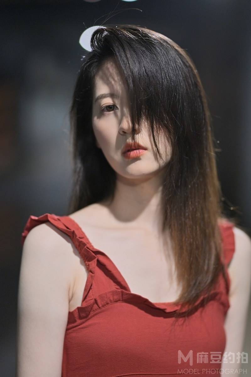 黑白模特