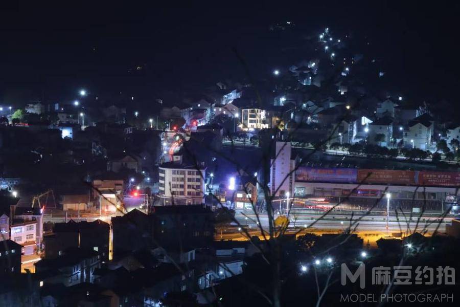 夜景模特