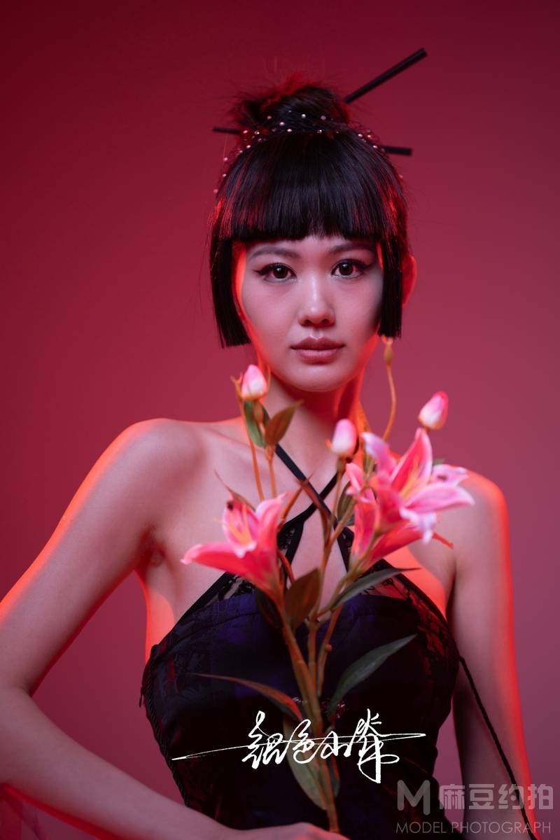 情绪模特