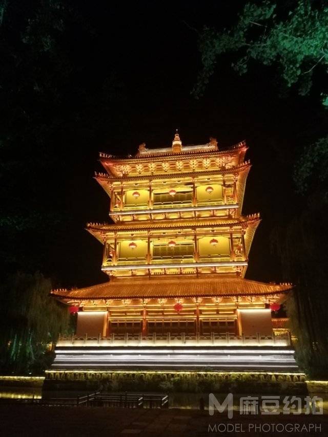夜景模特