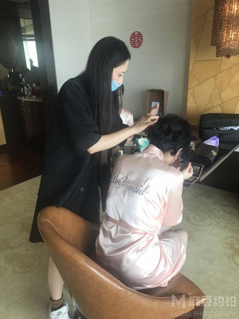 妆容模特
