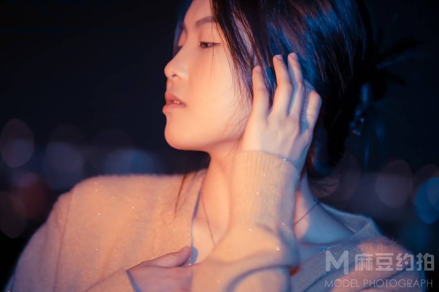 情绪模特